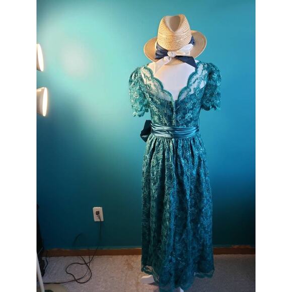 Women's vintage 1980s emerald green lace midi dress cocktail formal size small - Picture 5 of 6